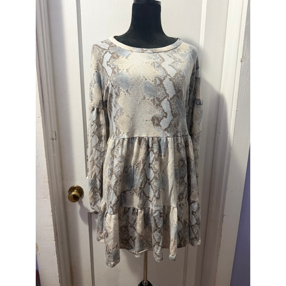 Peach Love California Snake Print Tiered Babydoll Long Sleeve Top Medium Neutral
